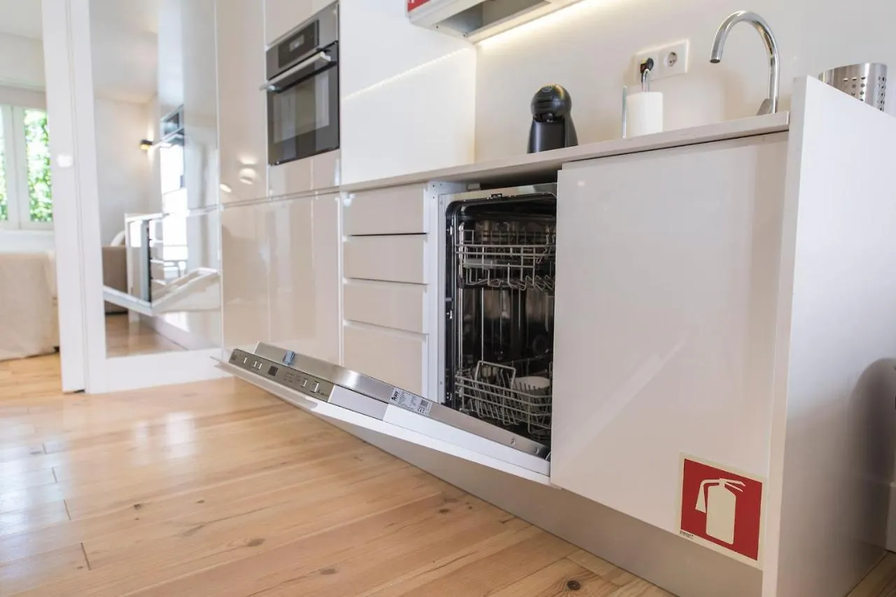 Апартаменты Lovelystay - Principe Real: Modern And Comfort! Лиссабон